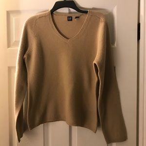Gap lambswool v-neck sweater